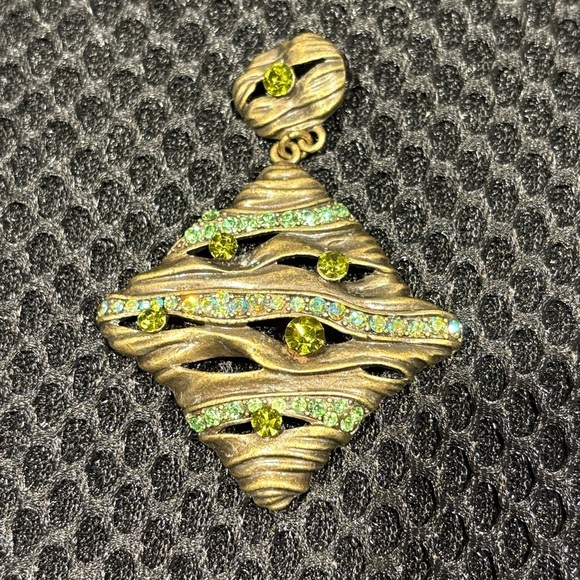 Wavy Textured Gold-Tone Pendant with
Sparkling Green Gems - Picture 1 of 9